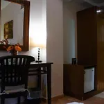 Melegos Hotel 3*