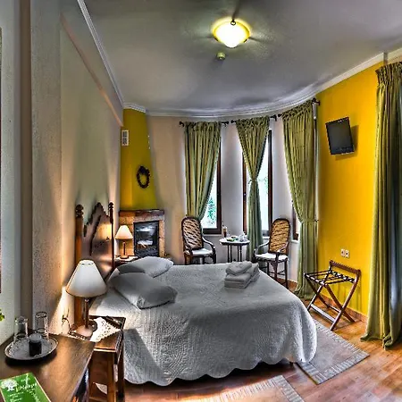 Otel Melegos Karpenísion