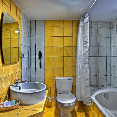 Otel Melegos Karpenísion